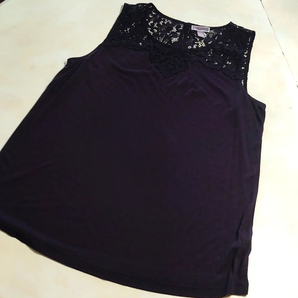 Chelsea 28 Lace Top - Picture 2 of 7